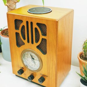 CLASSIC 1930'S STYLE MW-FM RADIO WITH AUX-IN AND VOICE ACTIVATION: WORKS WITH AMAZON 'ALEXA'