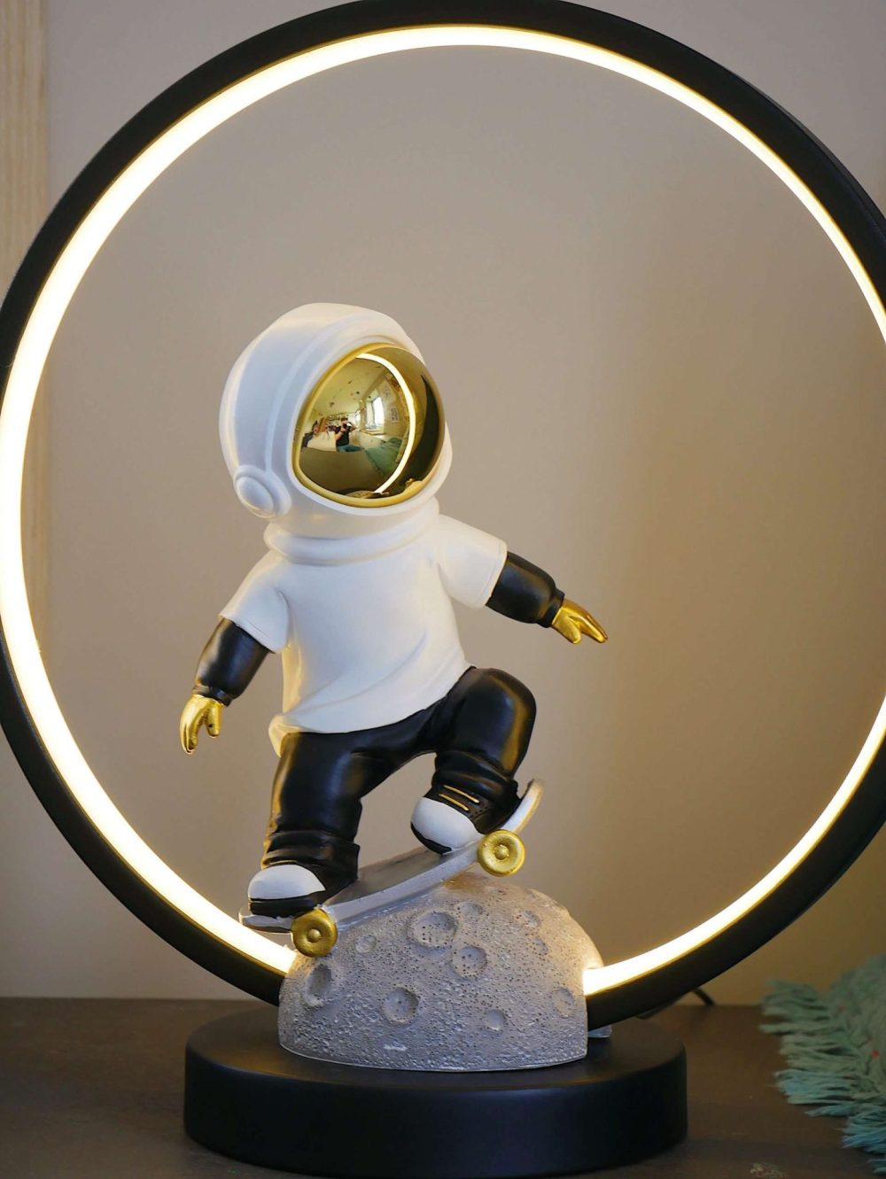 Steepletone Astro Skate Bedside Light - Ultra Cool Astronaut figurine with Warm Glow LED Ring Light - Image 3