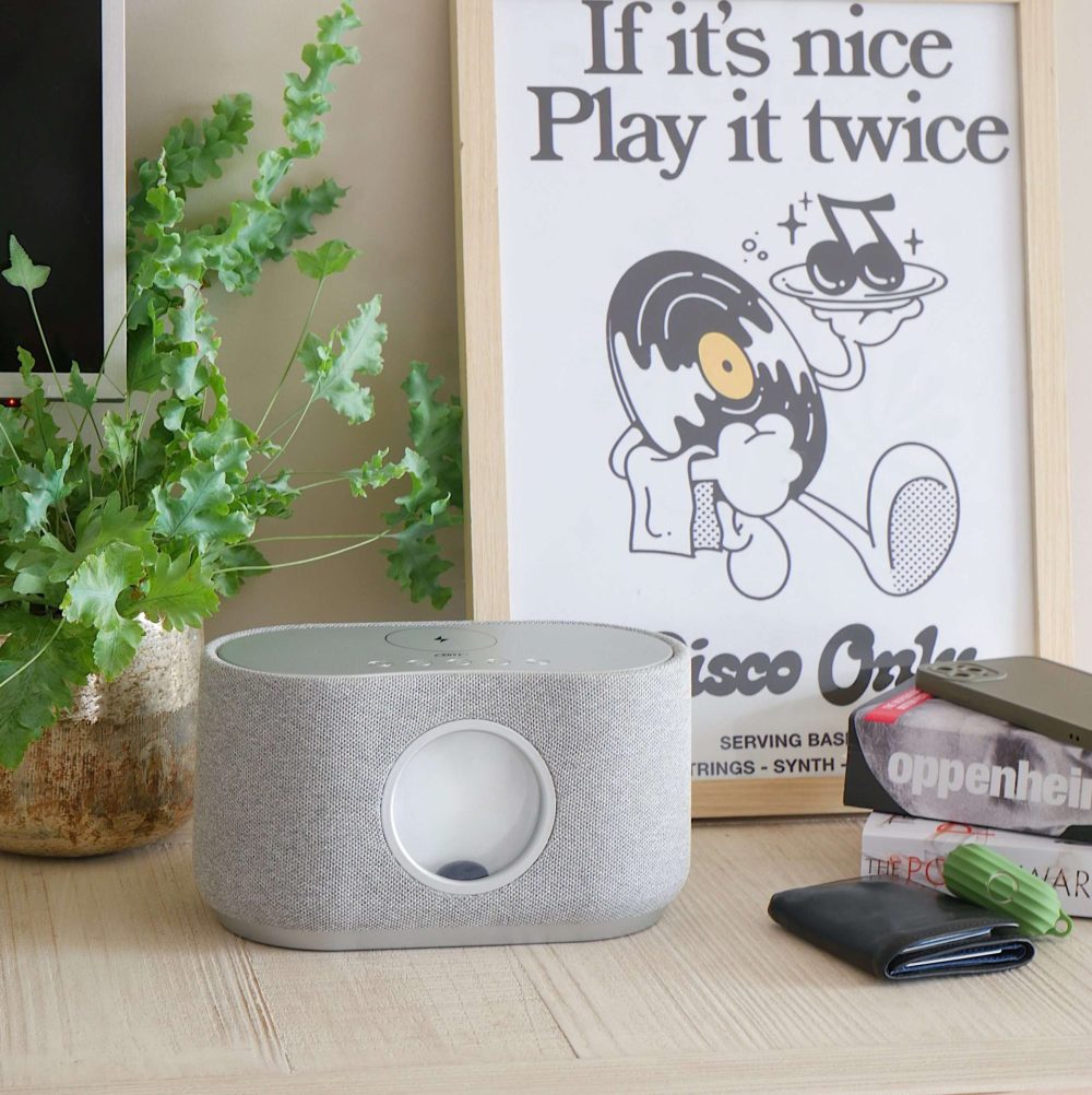Steepletone Magna Sound Bluetooth Speaker & Wireless Charger - Image 3