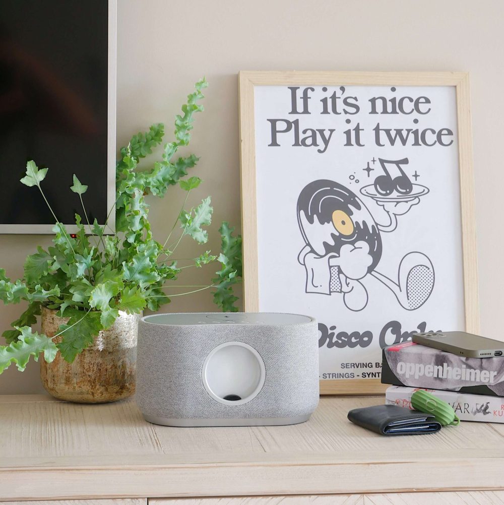 Steepletone Magna Sound Bluetooth Speaker & Wireless Charger - Image 8
