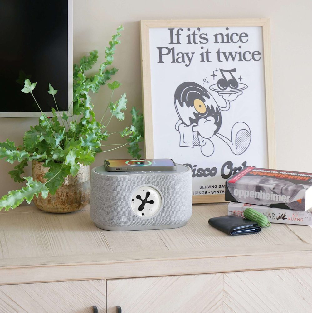 Steepletone Magna Sound Bluetooth Speaker & Wireless Charger - Image 12